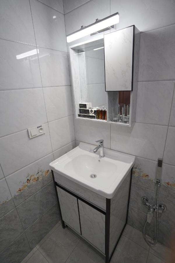 Aura Hotel Tashkent Luaran gambar