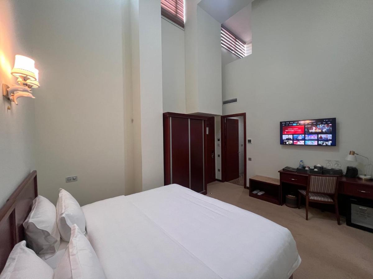 Aura Hotel Tashkent Luaran gambar